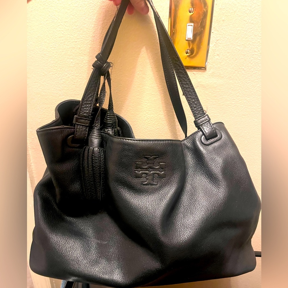 Tory Burch Black leather shoulder bag with logo